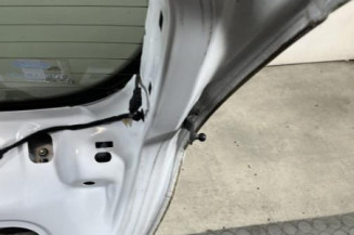 Malle/Hayon arriere FORD FIESTA 6