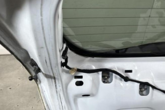 Malle/Hayon arriere FORD FIESTA 6