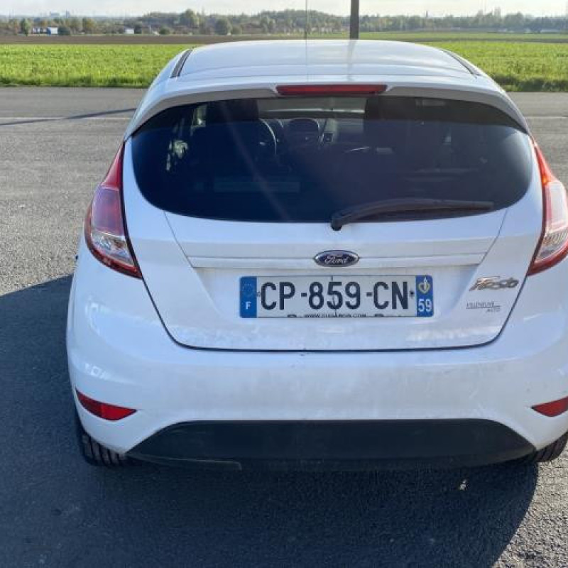 Pare choc arriere FORD FIESTA 6 Photo n°11