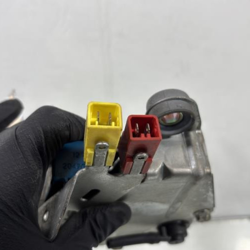 Moteur essuie glace arriere PEUGEOT 306 Photo n°3