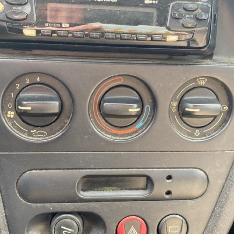 Moteur essuie glace arriere PEUGEOT 306 Photo n°12