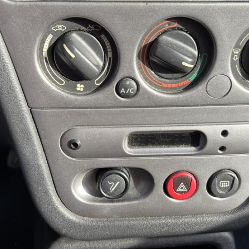 Moteur essuie glace arriere PEUGEOT 306 Photo n°7