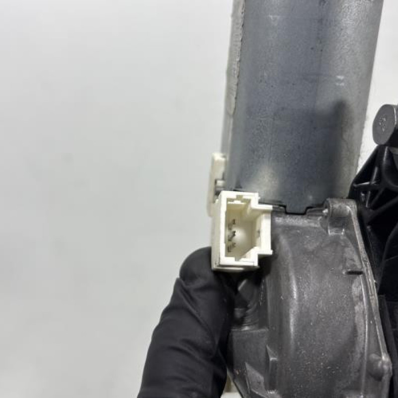 Moteur essuie glace arriere NISSAN MICRA 3 Photo n°2