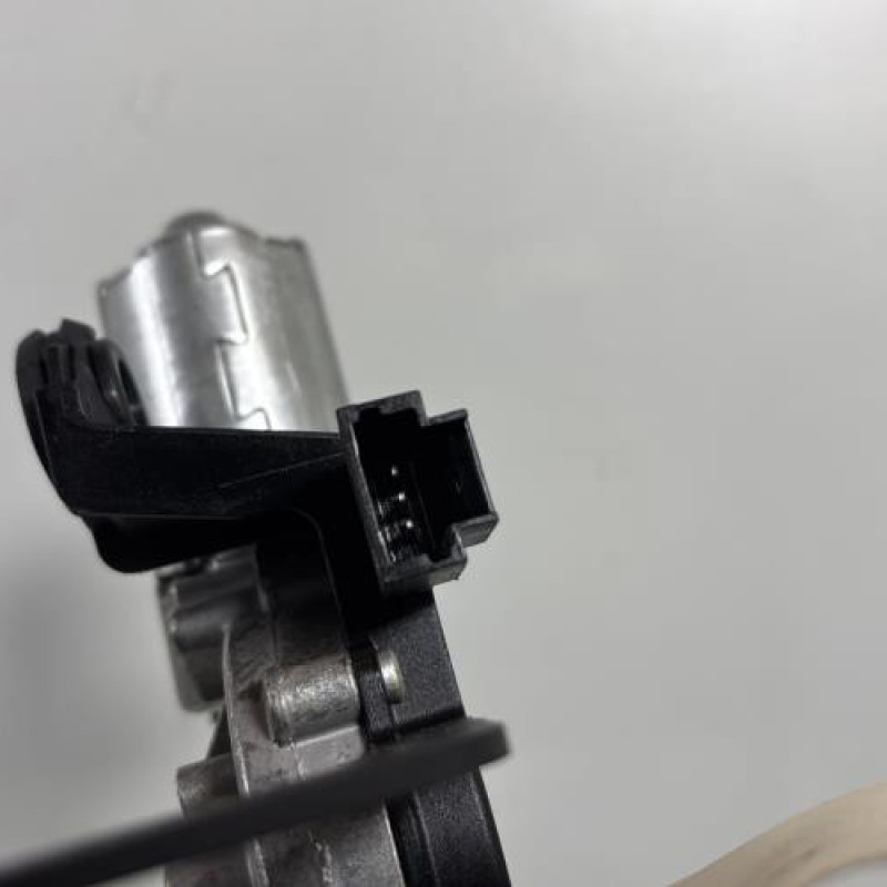 Moteur essuie glace arriere CITROEN C4 1 Photo n°4