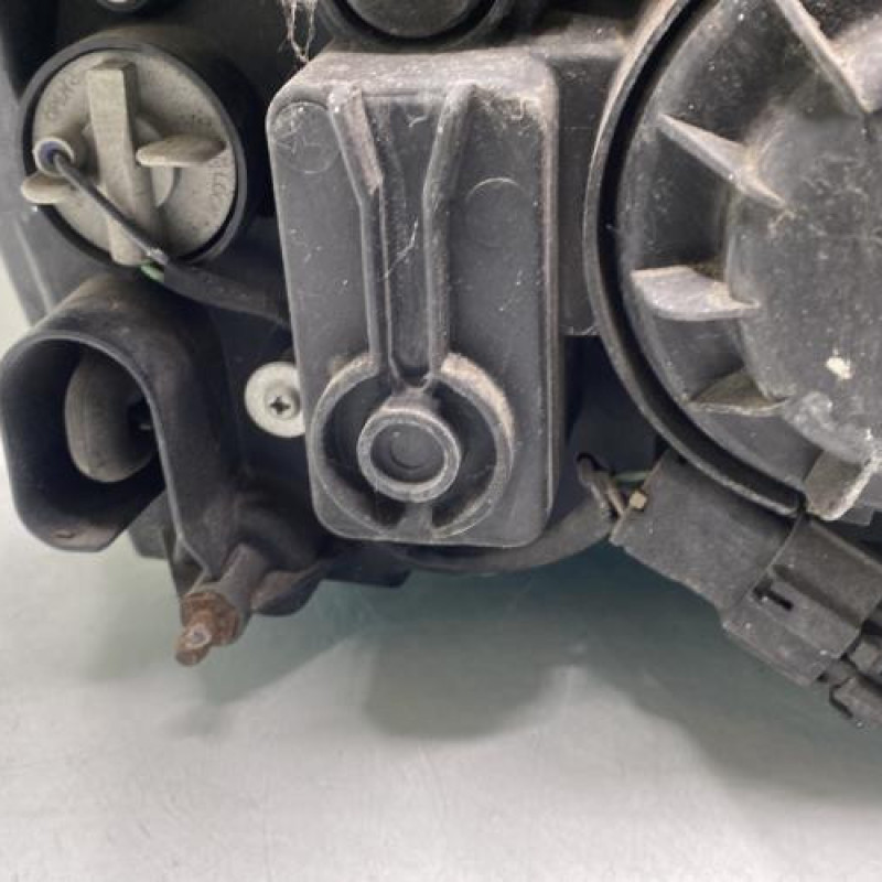 Optique avant principal gauche (feux)(phare) KIA CARENS 2 Photo n°3