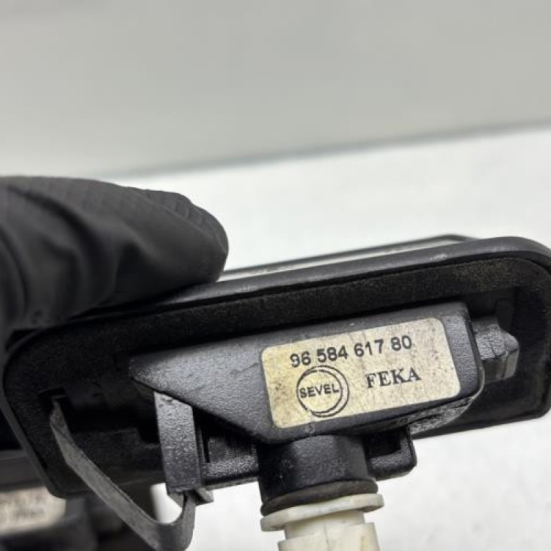 Eclairage de plaque CITROEN JUMPY 2 Photo n°3