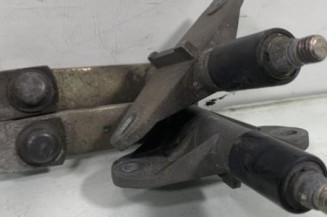 Moteur essuie glace avant PEUGEOT 205