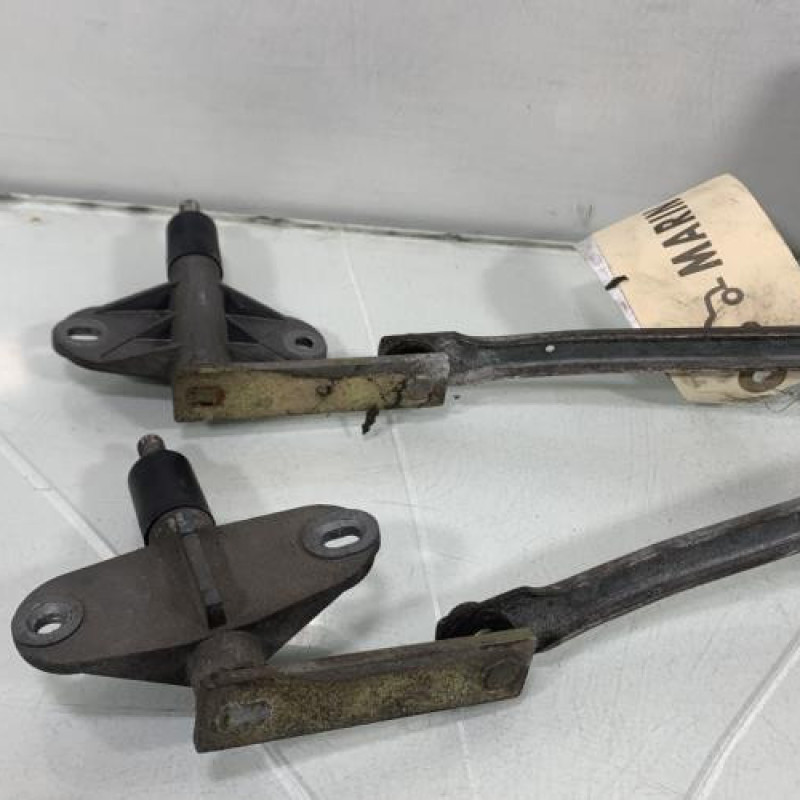 Moteur essuie glace avant PEUGEOT 205 Photo n°6