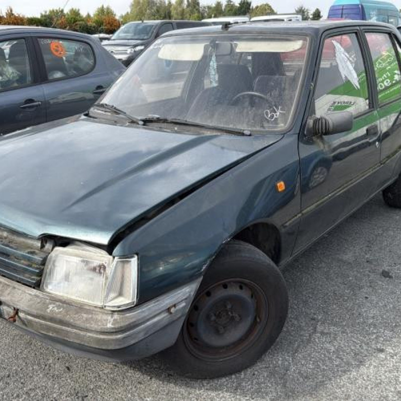 Moteur essuie glace avant PEUGEOT 205 Photo n°7