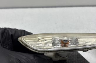 Repetiteur clignotant avant droit  (Feux) BMW SERIE 1 E88 Photo n°1