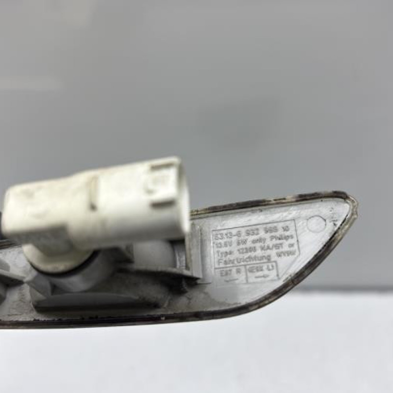 Repetiteur clignotant avant droit  (Feux) BMW SERIE 1 E88 Photo n°4