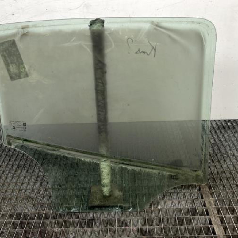 Vitre arriere gauche OPEL MOKKA 1 Photo n°4