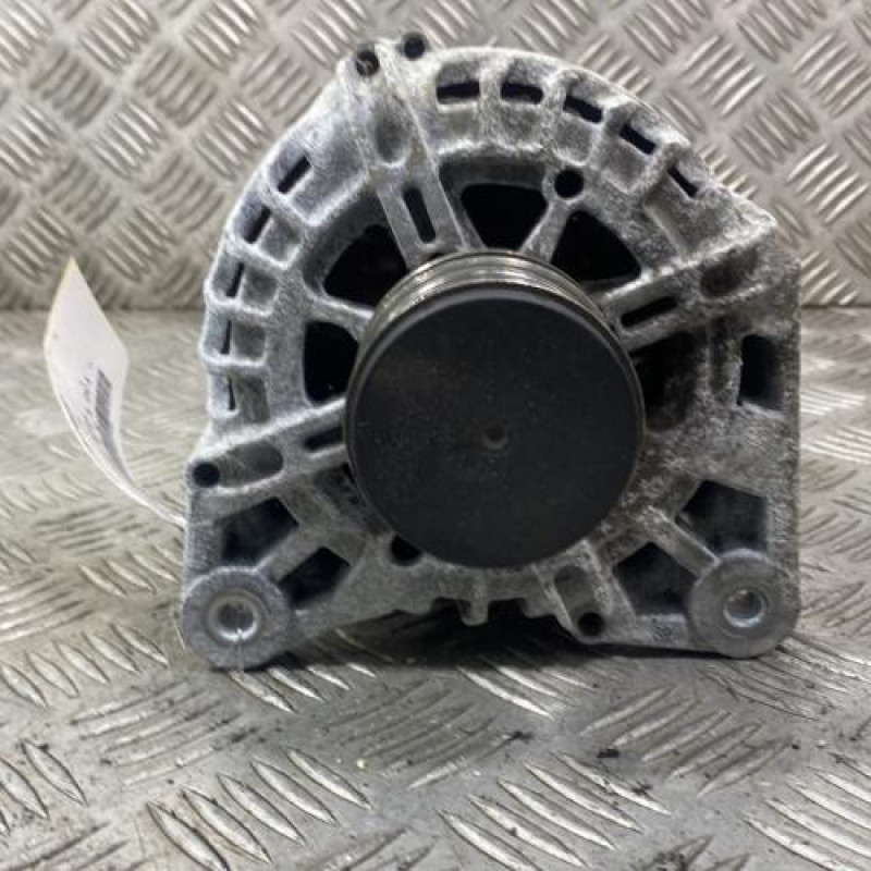 Alternateur RENAULT MEGANE 3 Photo n°1