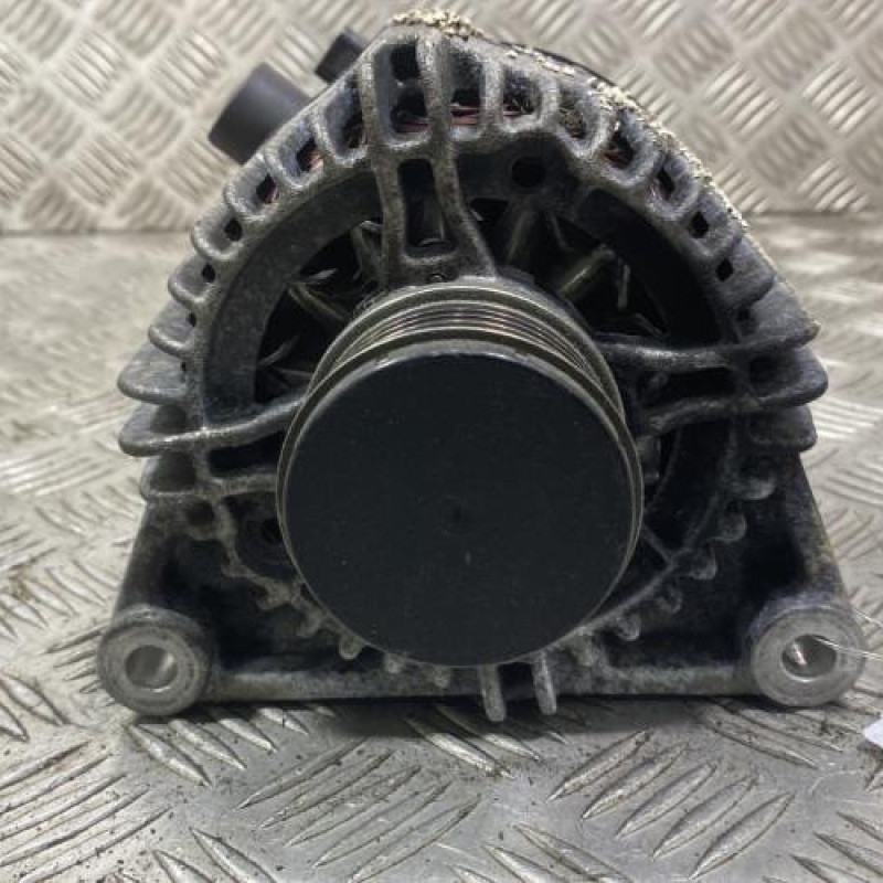 Alternateur PEUGEOT 208 1 Photo n°1