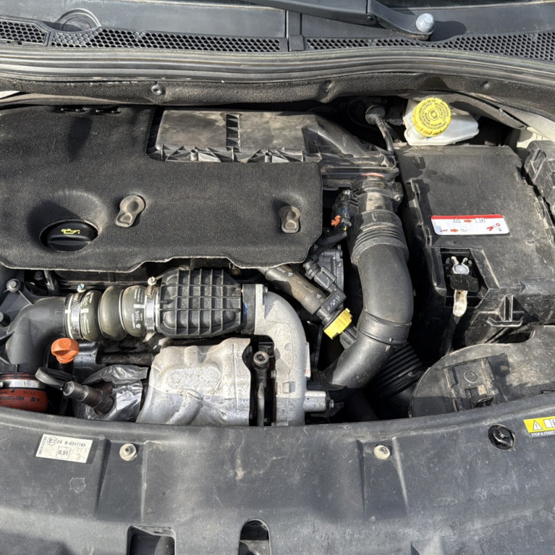 PEUGEOT 2008 1 PHASE 1 1.6 HDI - 8V TURBO Photo n°9