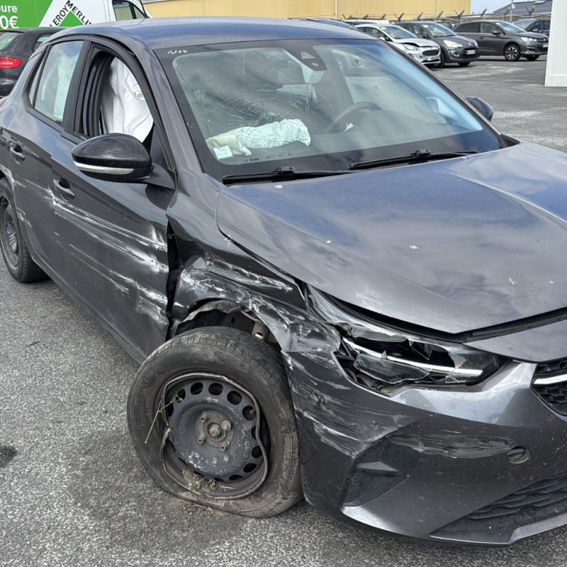 OPEL CORSA F PHASE 1 1.2i - 12V Photo n°2