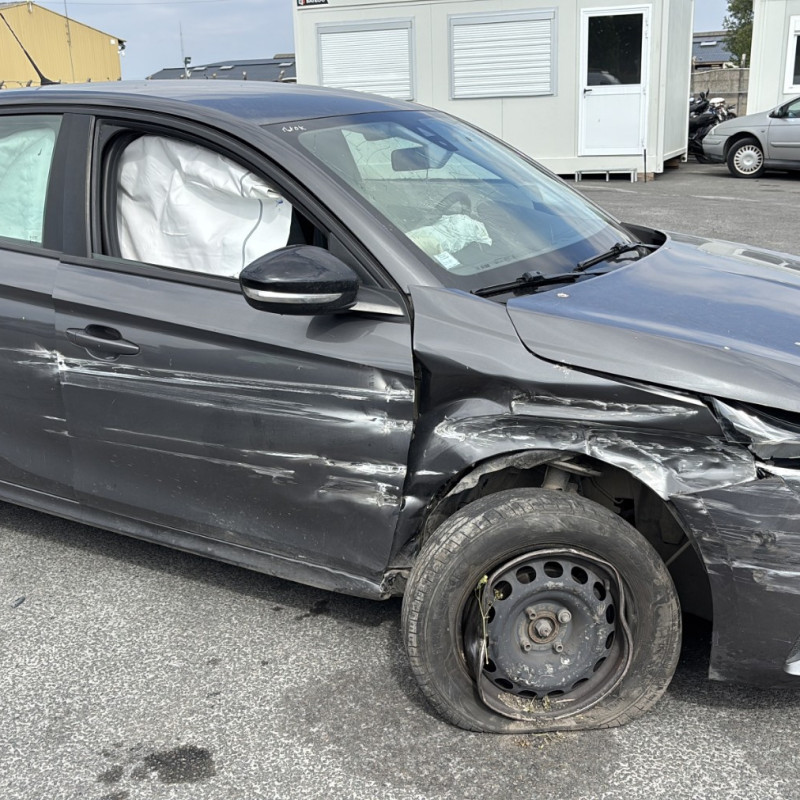 OPEL CORSA F PHASE 1 1.2i - 12V Photo n°7