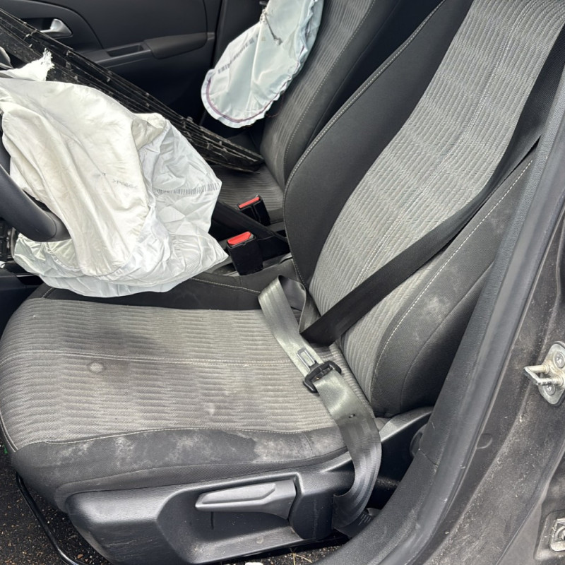 OPEL CORSA F PHASE 1 1.2i - 12V Photo n°11