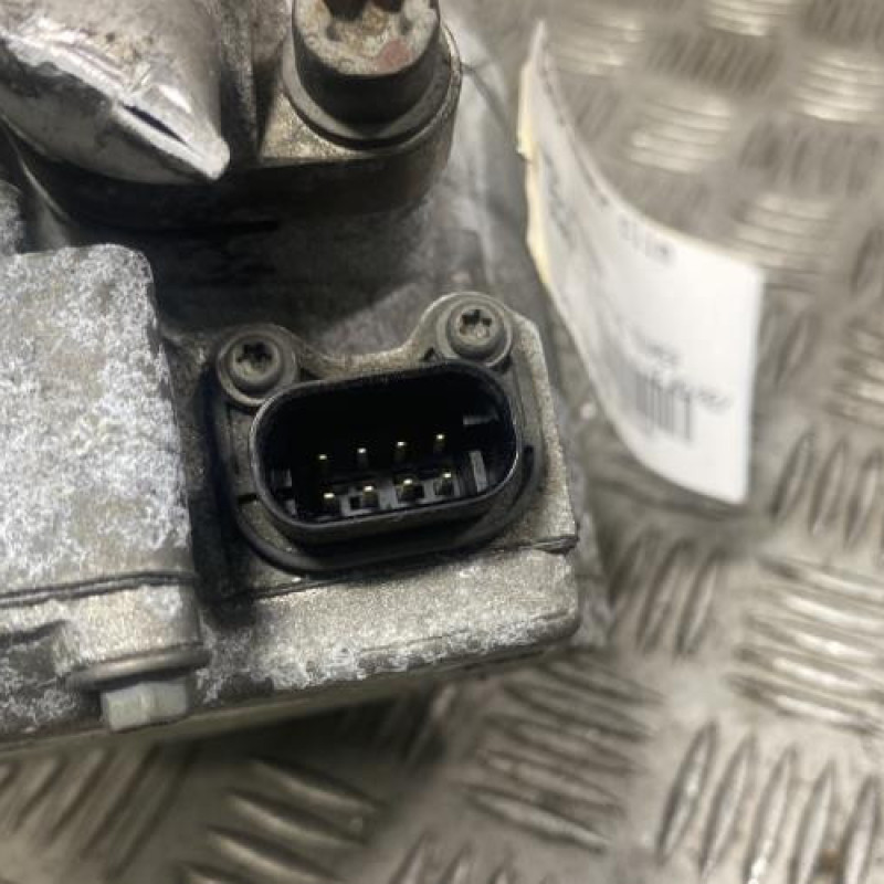 Compresseur clim BMW SERIE 2 F45 ACTIVE Photo n°4