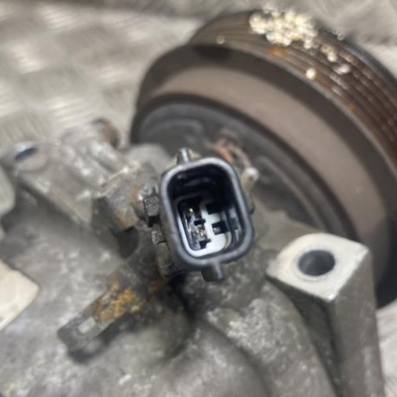 Compresseur clim DACIA SANDERO 2 Photo n°3