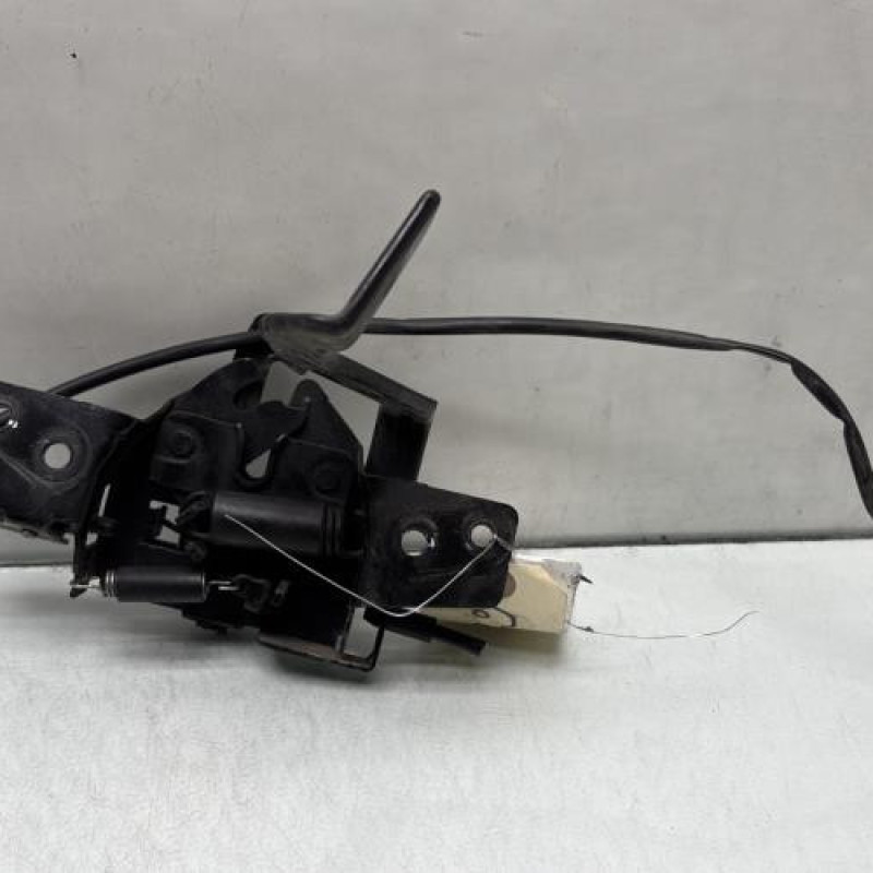 Fermeture de capot HYUNDAI KONA Photo n°1