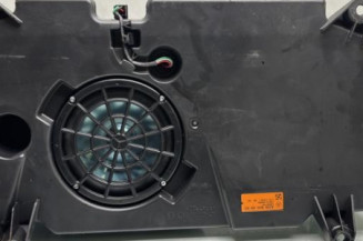 Caisson de basses MERCEDES CLASSE A 176