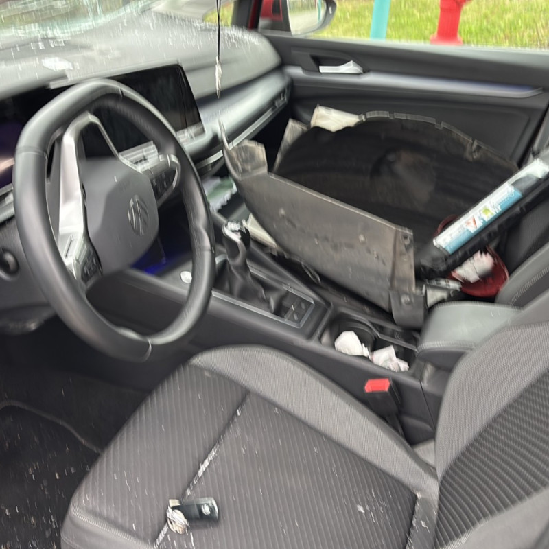 VOLKSWAGEN GOLF 8 PHASE 1 1.0 TSI - 12V TURBO Photo n°5