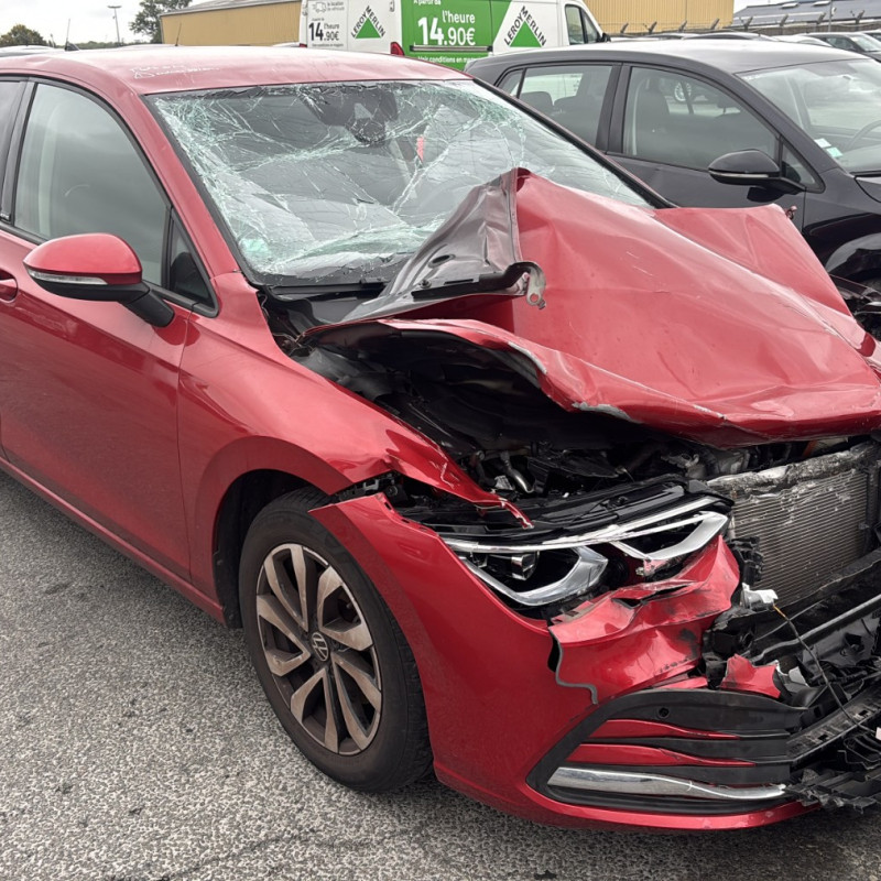 VOLKSWAGEN GOLF 8 PHASE 1 1.0 TSI - 12V TURBO Photo n°12