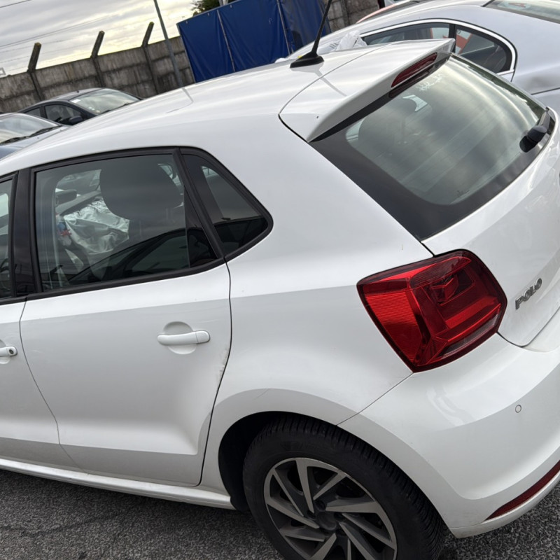 VOLKSWAGEN POLO 5 PHASE 2 1.2 TSI - 16V TURBO Photo n°6