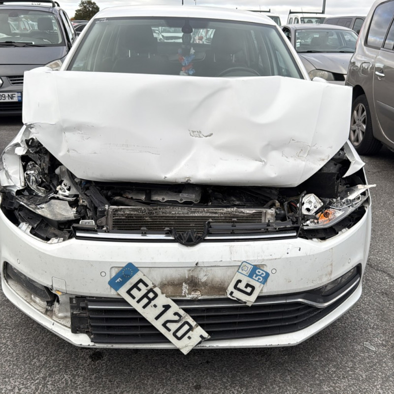 VOLKSWAGEN POLO 5 PHASE 2 1.2 TSI - 16V TURBO Photo n°8