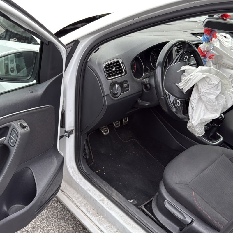 VOLKSWAGEN POLO 5 PHASE 2 1.2 TSI - 16V TURBO Photo n°12