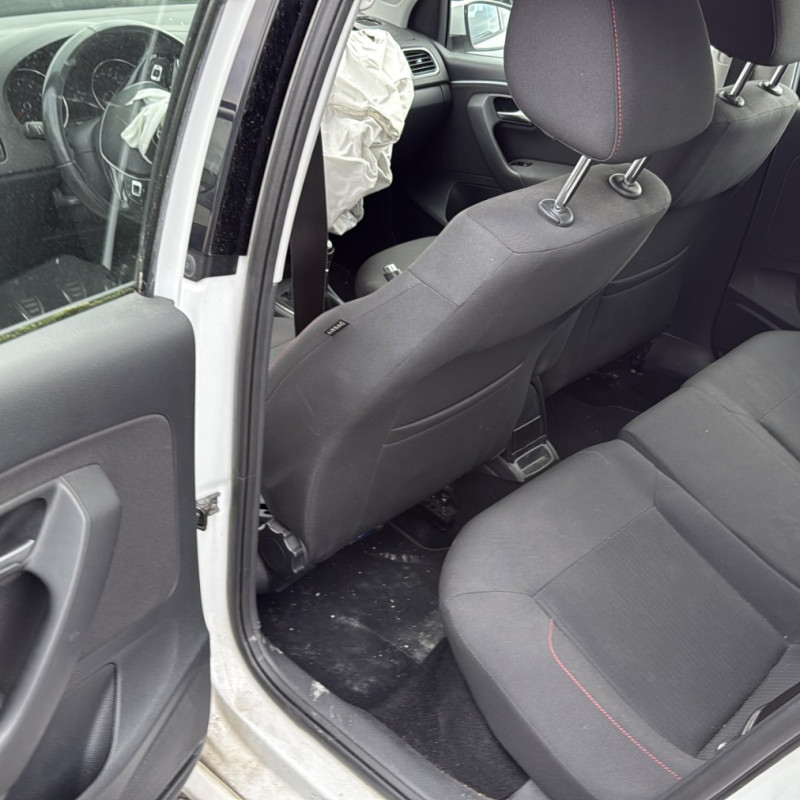 VOLKSWAGEN POLO 5 PHASE 2 1.2 TSI - 16V TURBO Photo n°13