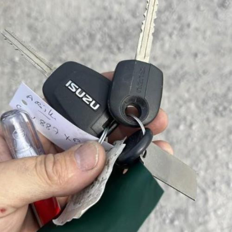 Compresseur clim ISUZU D-MAX 2 Photo n°15