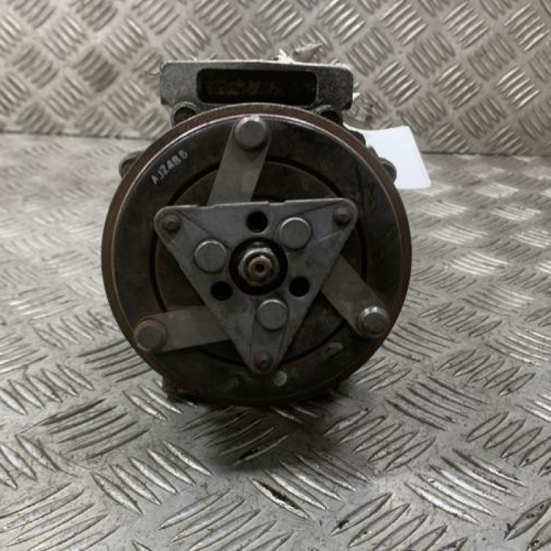 Compresseur clim PEUGEOT 508 1 Photo n°1