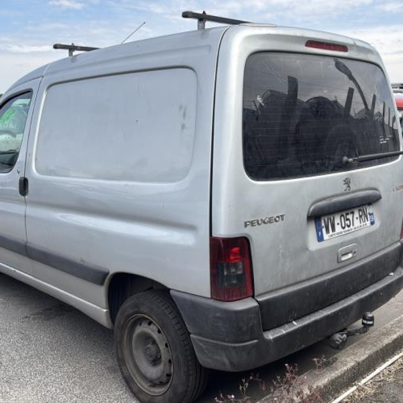 Poignee hayon PEUGEOT PARTNER 1 Photo n°7