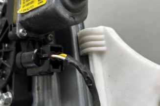 Leve vitre electrique avant gauche HYUNDAI KONA