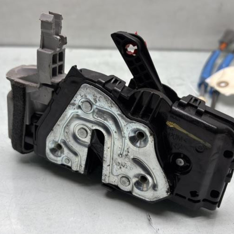 Serrure avant droit HYUNDAI KONA Photo n°1