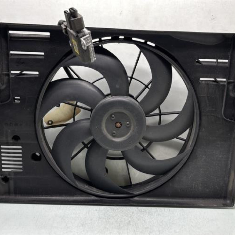 Moto ventilateur radiateur HYUNDAI KONA Photo n°1