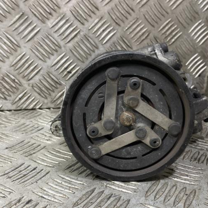 Compresseur clim HYUNDAI GETZ Photo n°3