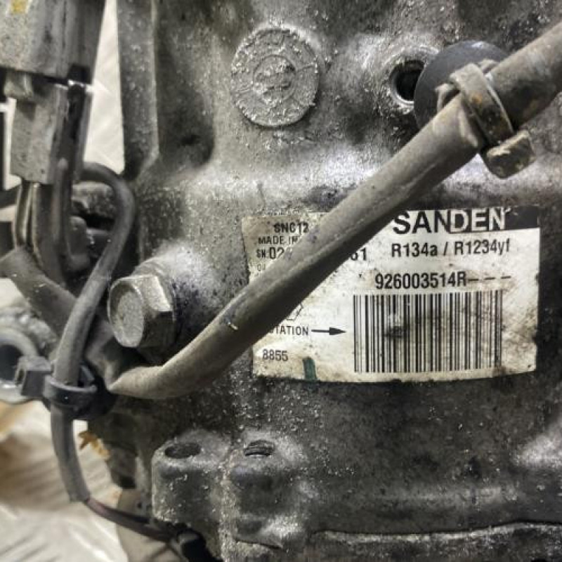 Compresseur clim RENAULT CLIO 5 Photo n°5