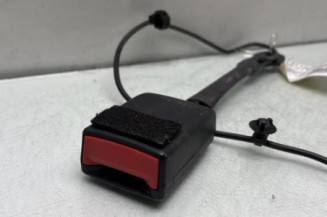 Attache ceinture avant droit MERCEDES CLASSE A 176
