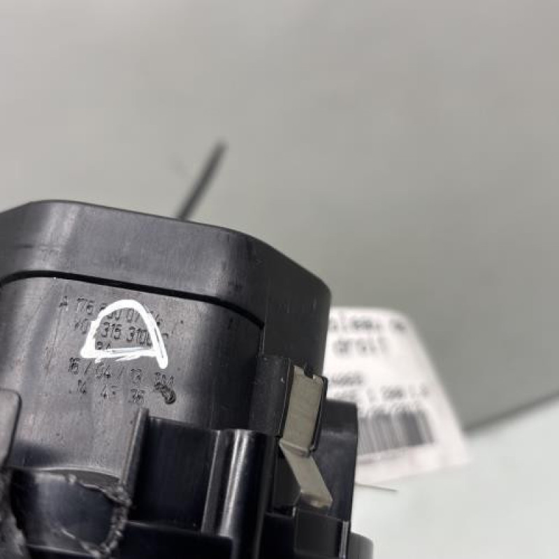 Aerateur tableau de bord avant droit MERCEDES CLASSE A 176 Photo n°3