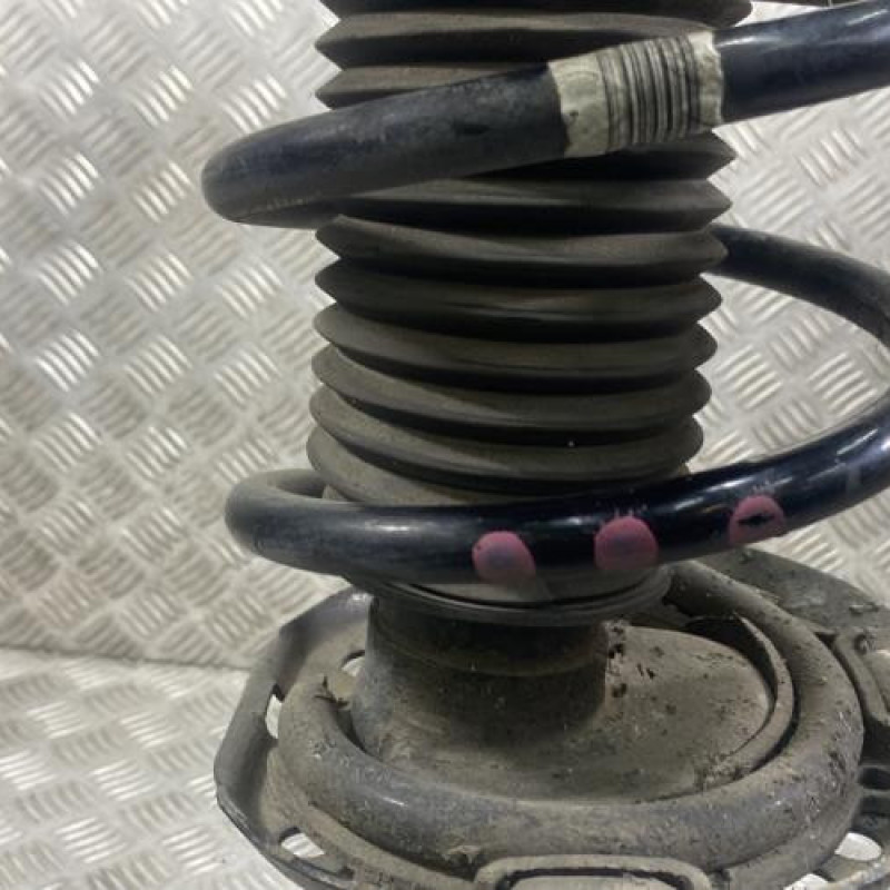 Amortisseur avant droit MERCEDES CLASSE A 176 Photo n°2