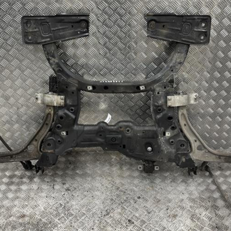 Berceau avant MERCEDES CLASSE A 176 Photo n°1