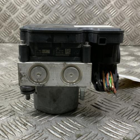 Bloc ABS (freins anti-blocage) MERCEDES CLASSE A 176 Photo n°1