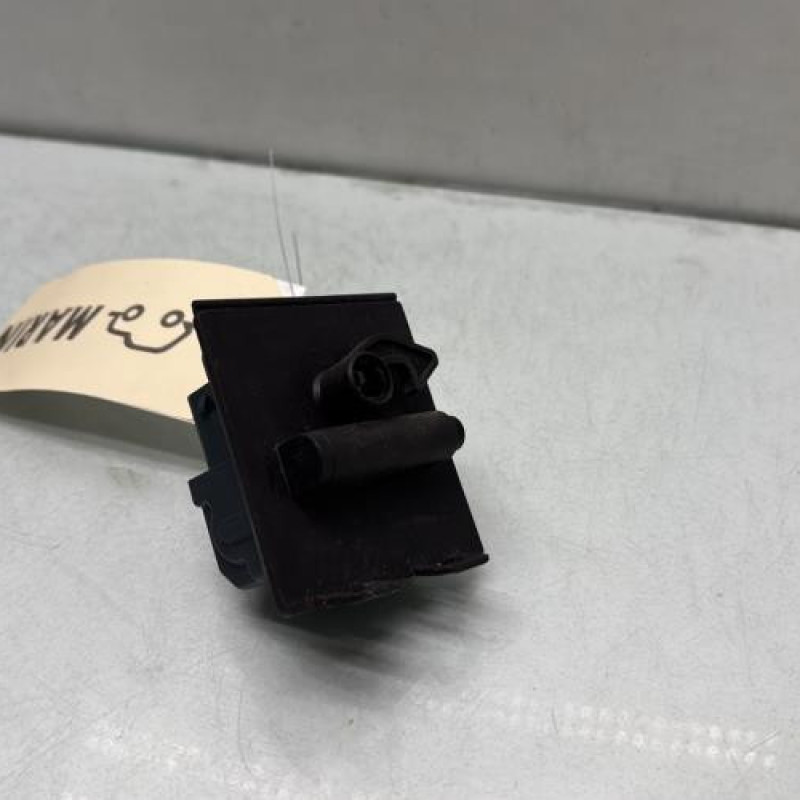 Actionneur verrou trappe d'essence MERCEDES CLASSE A 176 Photo n°1