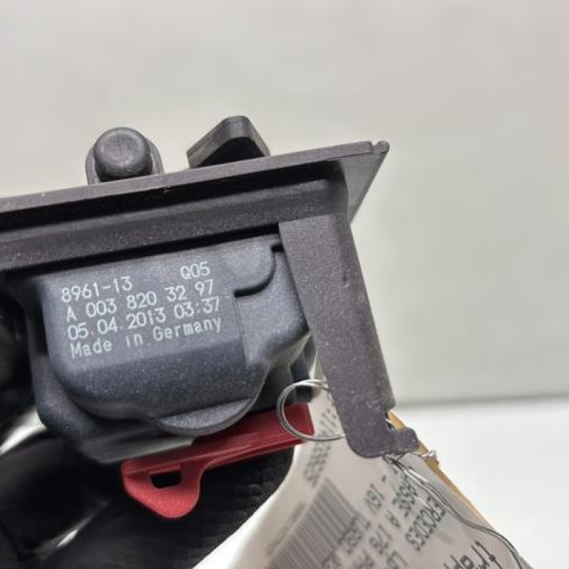 Actionneur verrou trappe d'essence MERCEDES CLASSE A 176 Photo n°4