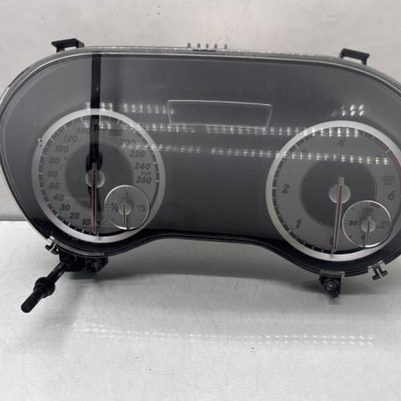 Compteur MERCEDES CLASSE A 176 Photo n°1