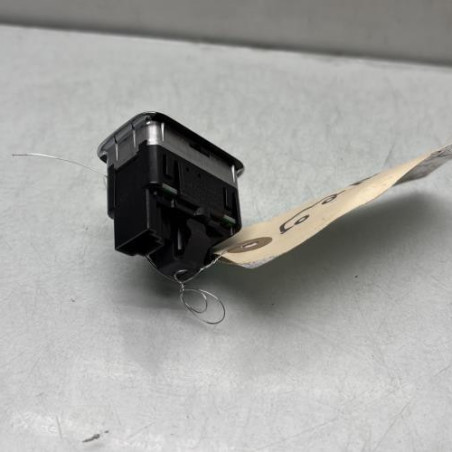 Interrupteur de leve vitre arriere droit MERCEDES CLASSE A 176