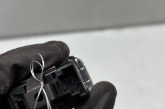 Interrupteur de leve vitre avant droit MERCEDES CLASSE A 176